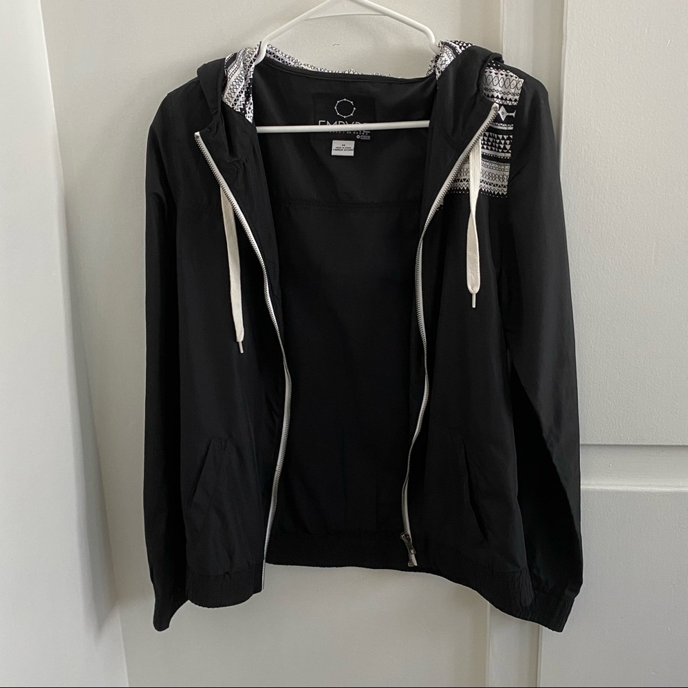 EMPYRE WINDBREAKER